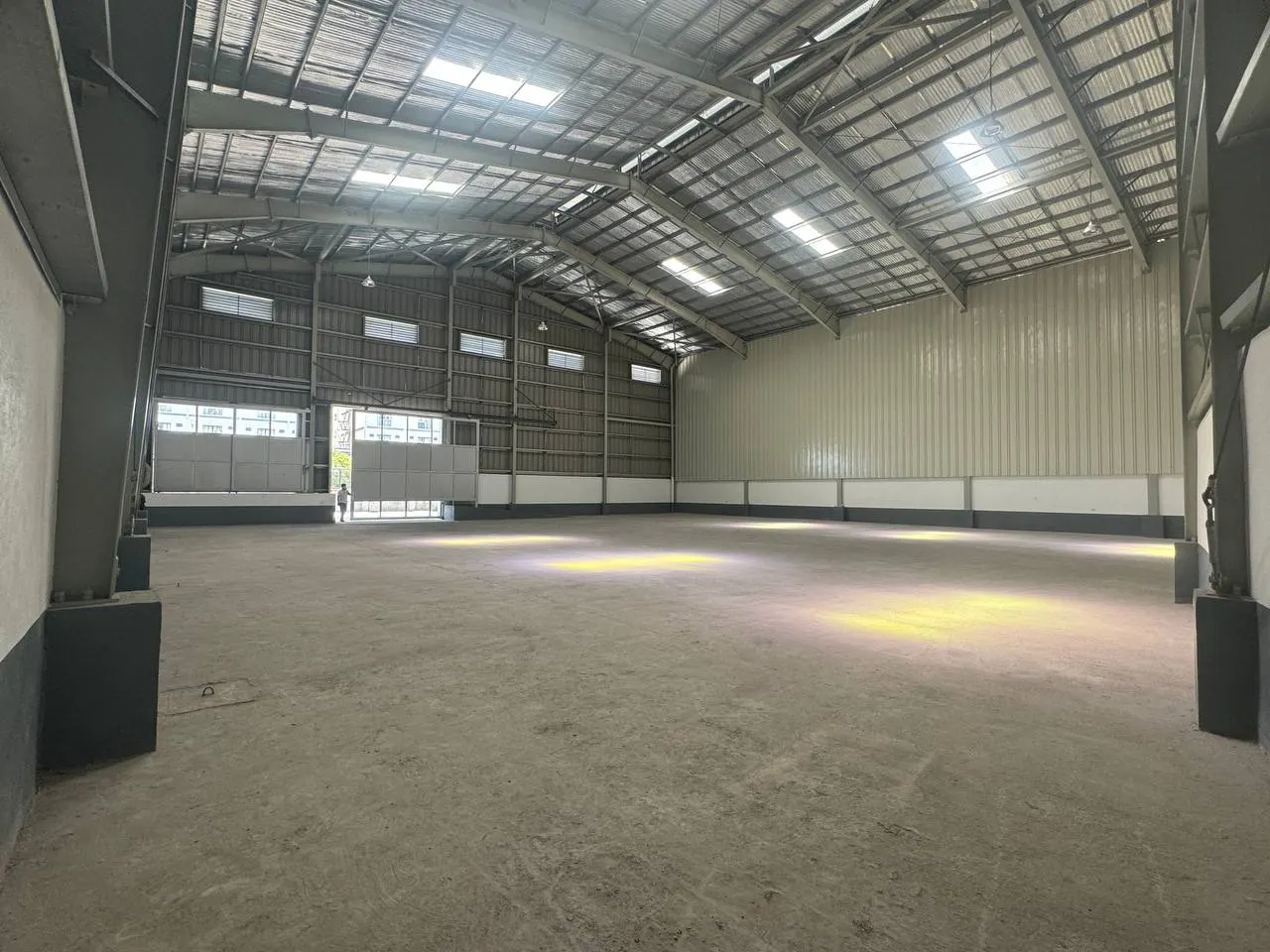 1,100 sqm Bacoor, Cavite Warehouse For Lease