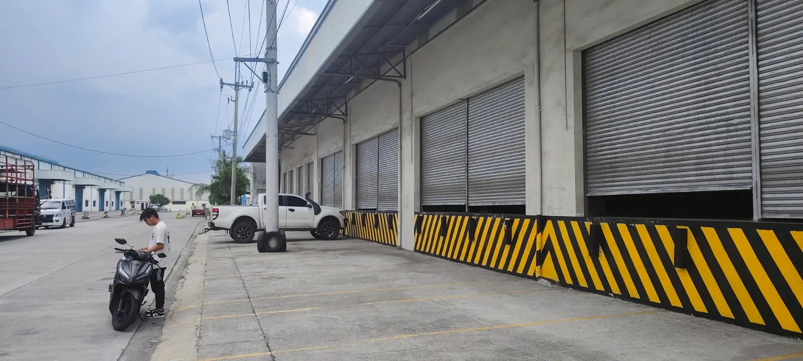 6000 SQM Carmona Warehouse Lease