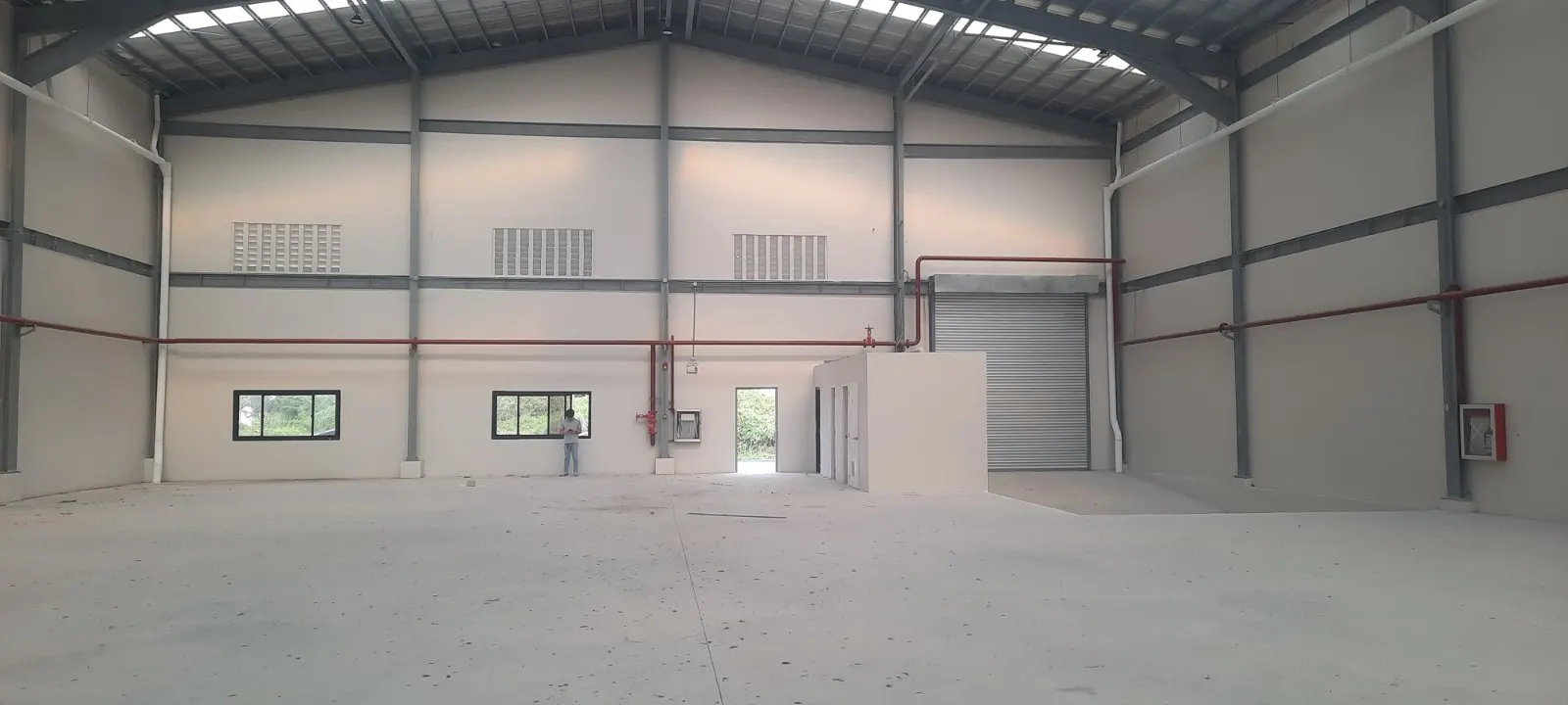 1200 SQM Naic Warehouse Lease