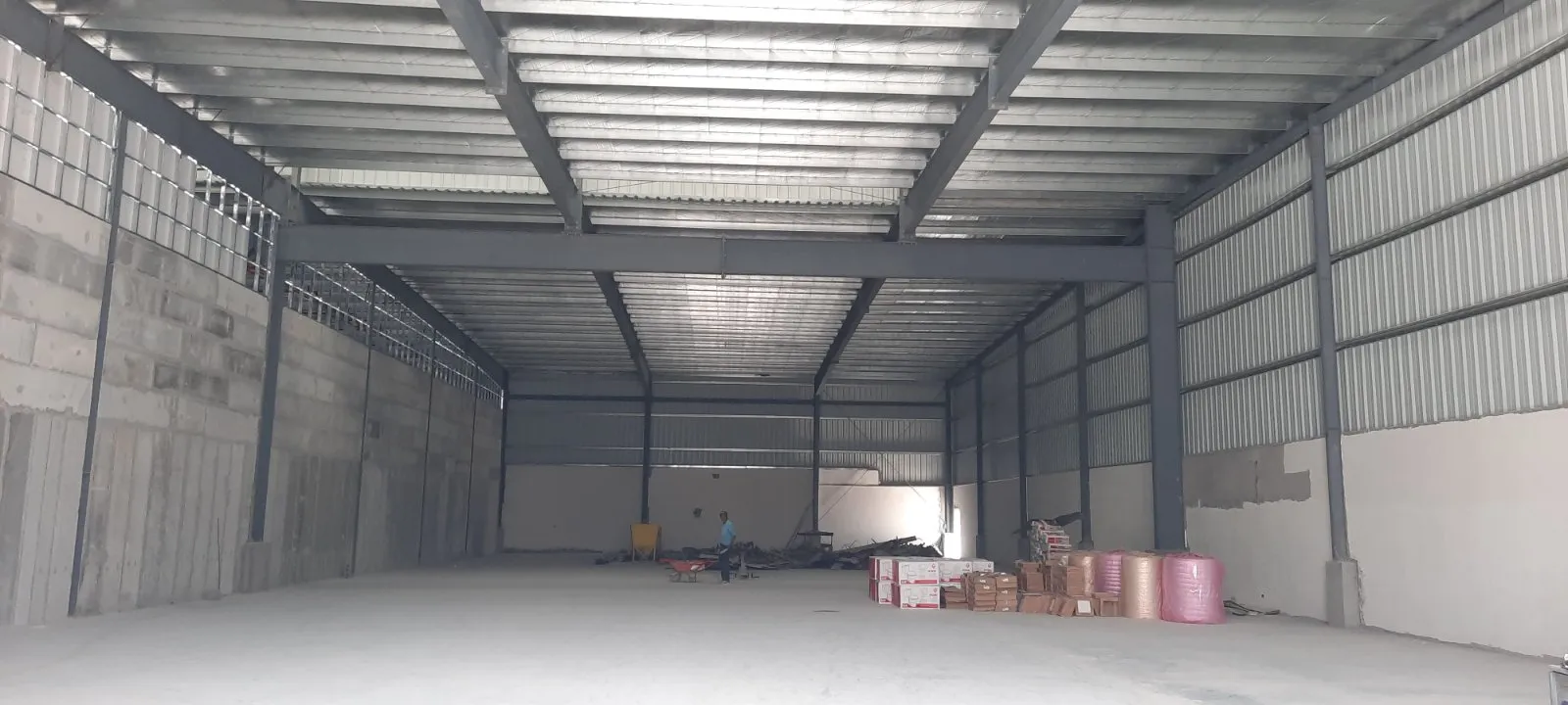 900 SQM Las PInas Warehouse Lease
