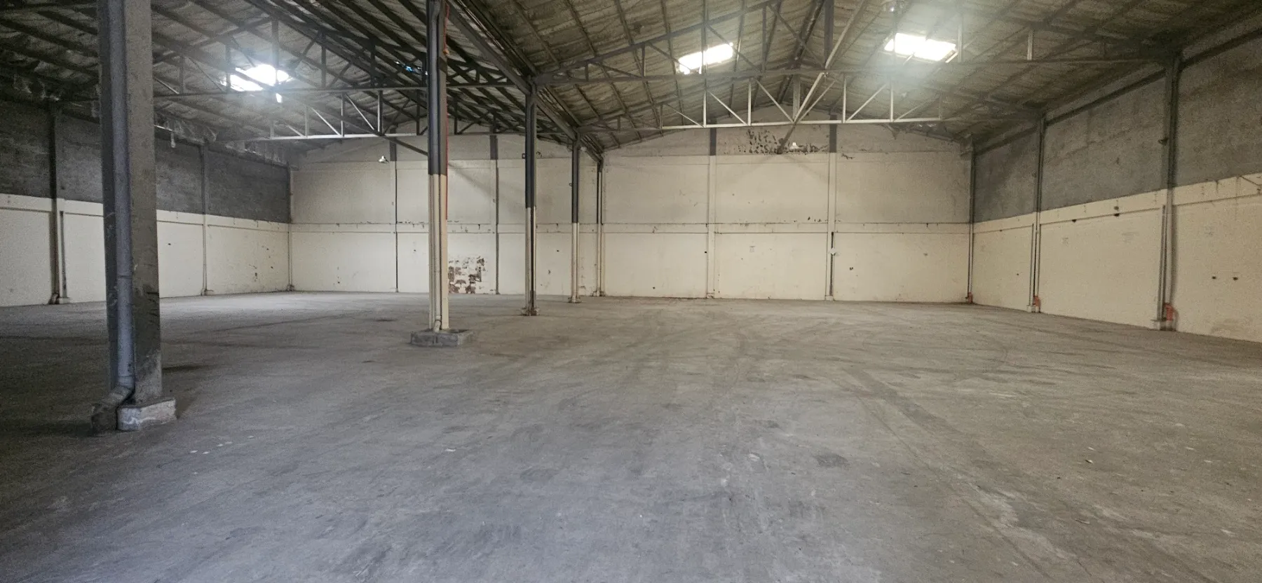 928 SQM Las Pinas Warehouse Lease