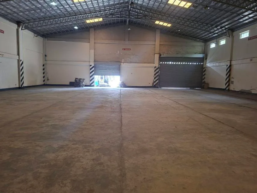 1000 SQM Las PInas Warehouse Lease