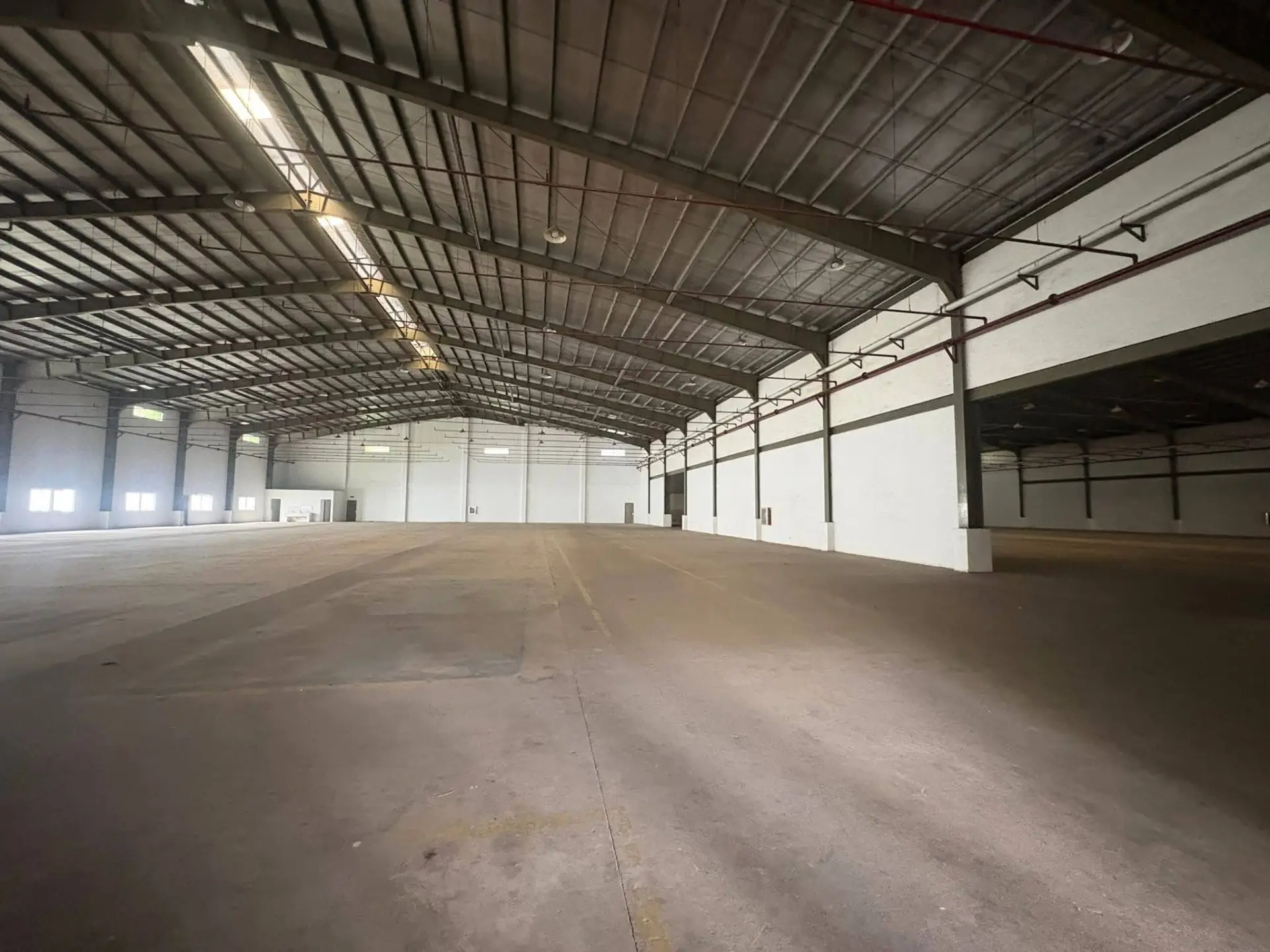 5,700 sqm Carmona Cavite Warehouse For Lease