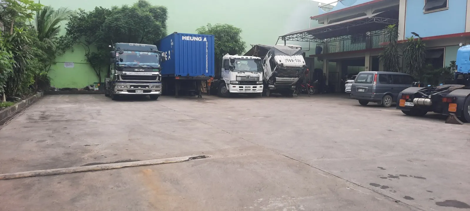 943 SQM Las Pinas Lot for Warehouse Site with 3 Storey Building Sale